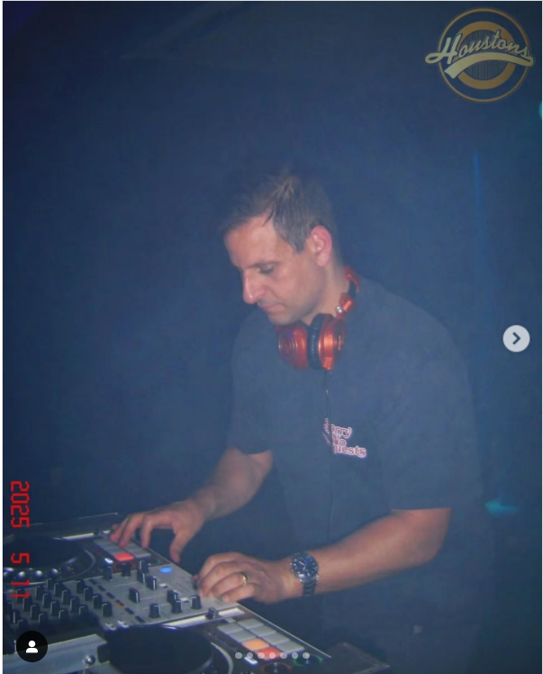 Houstons Nightclub Image 2